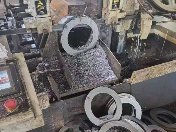 Seamless pipe cutting parts