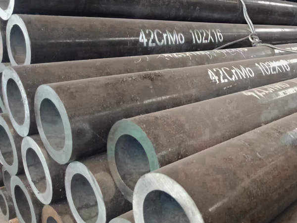 Hot-rolled pipe